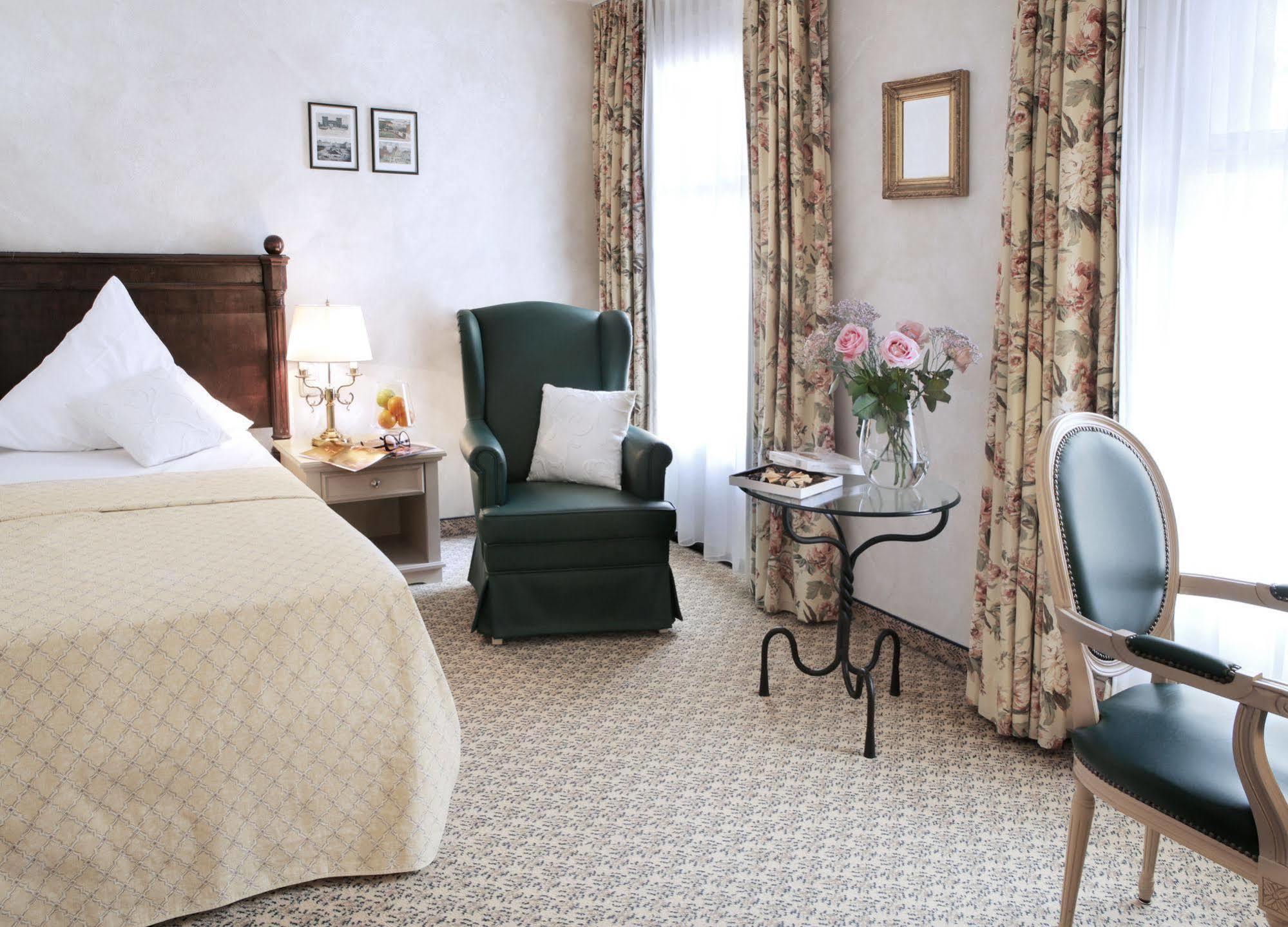 Romantik Jagdhaus Waldidyll Hotel 4*